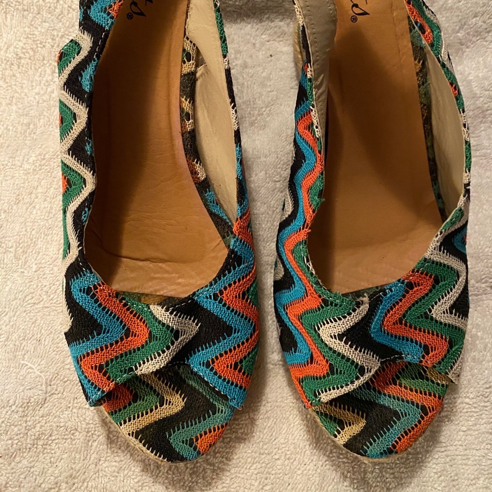 Peep toe wedges